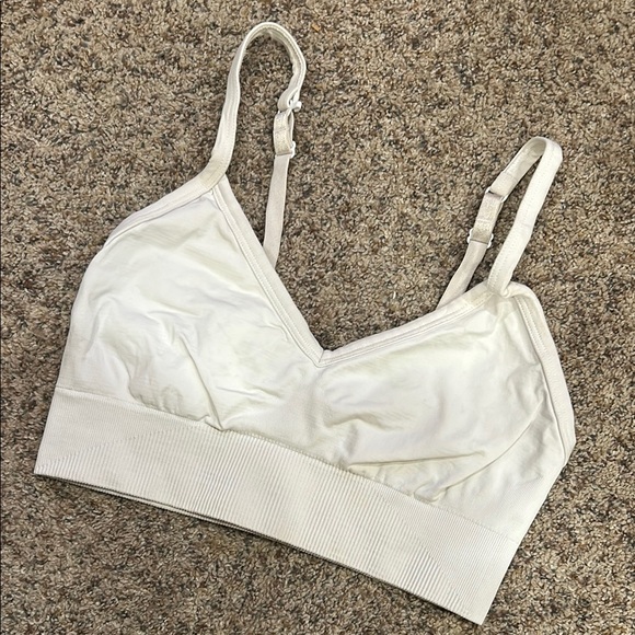Lululemon Ebb to Street bra - Picture 1 of 5
